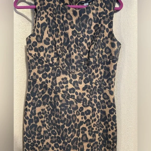 TOMMY HILFIGER LEOPARD FAUX SUEDE SCUBA SHEATH DRESS - Picture 4 of 7